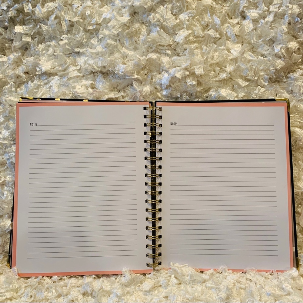 🆕 Just a Girl Boss Building her Empire Planner - Picture 8 of 8